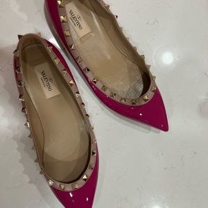 Beautiful Pink Valentino Flats